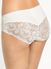 Elegance Brief